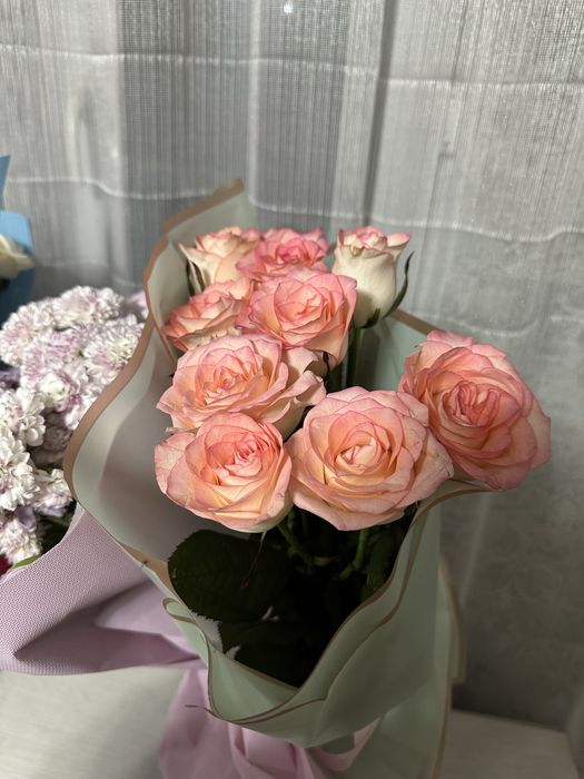 Цветы семей букеты свежие