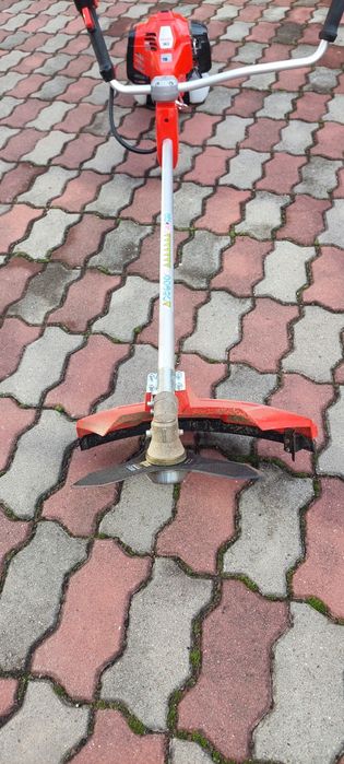 Vând motocoasă profesională Hecth 163