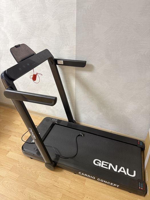 Продам беговую дорожку Genau cardio concept