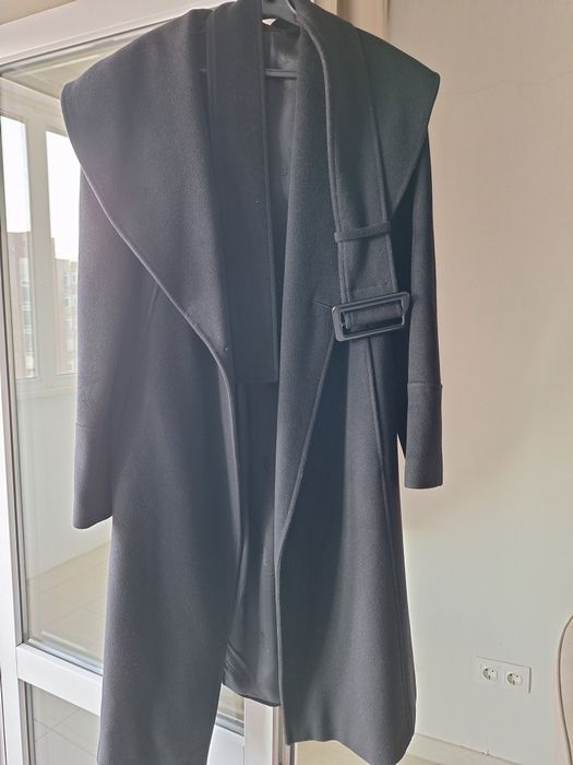 Продам зимнее пальто Италия