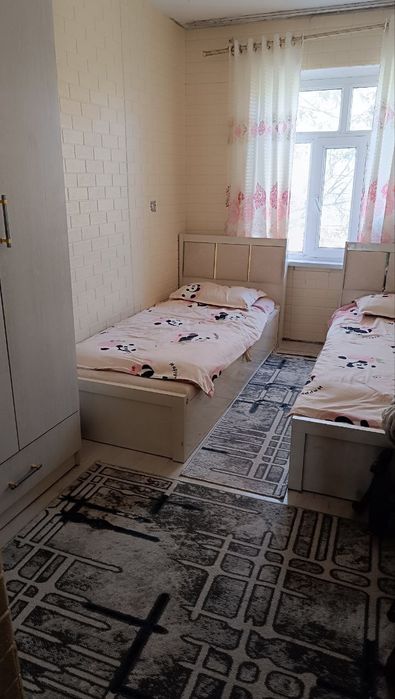 Sroʻchna sotiladi Ohangaron shahar 2 mik rayon 9dom  3xona