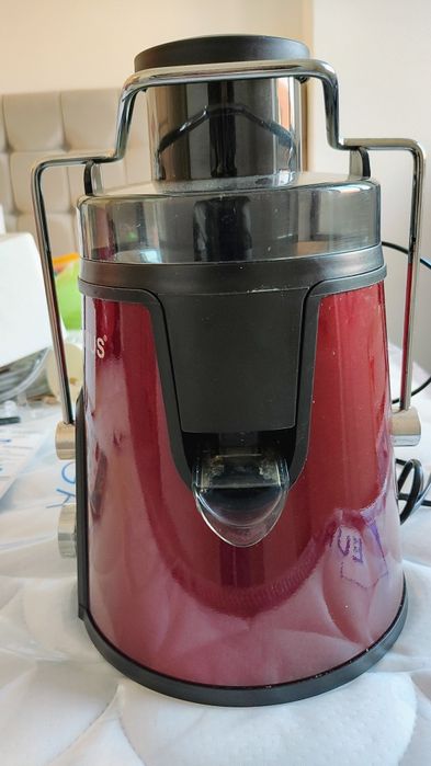 Vând storcător fructe