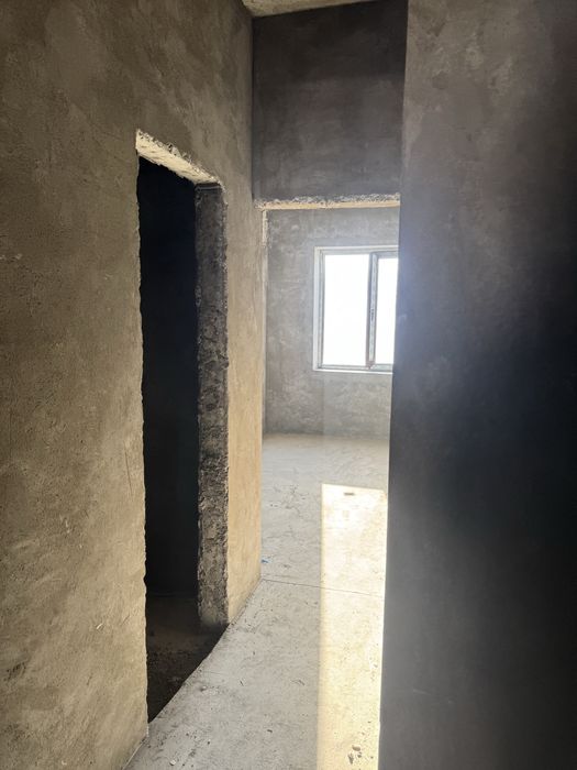 Novostroya Dom 3 xona 67 kv/m eshonguzar