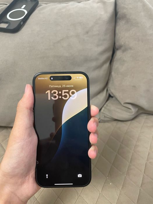 Продам айфон 15 128гб