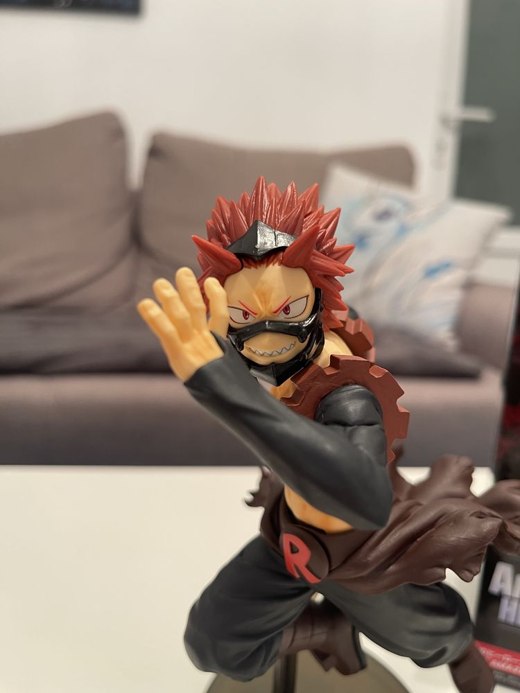 Figurina Eijiro Kirishima originala, producator Banpresto x Bandai