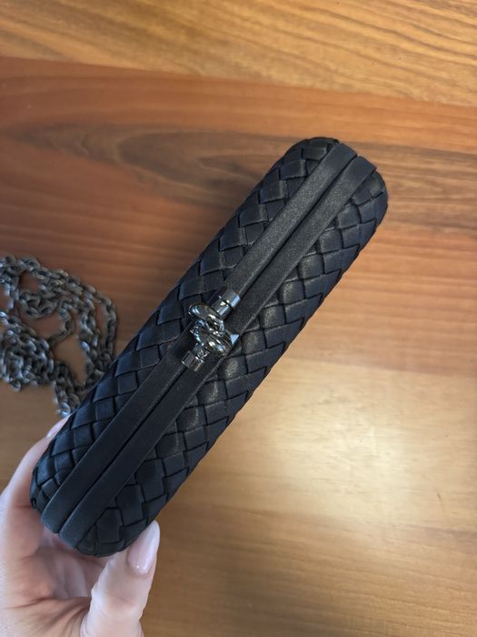 Дамски клъч по модел на Bottega Veneta