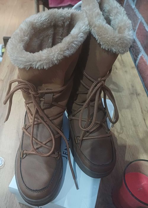 Непромокаеми дамски ботуши