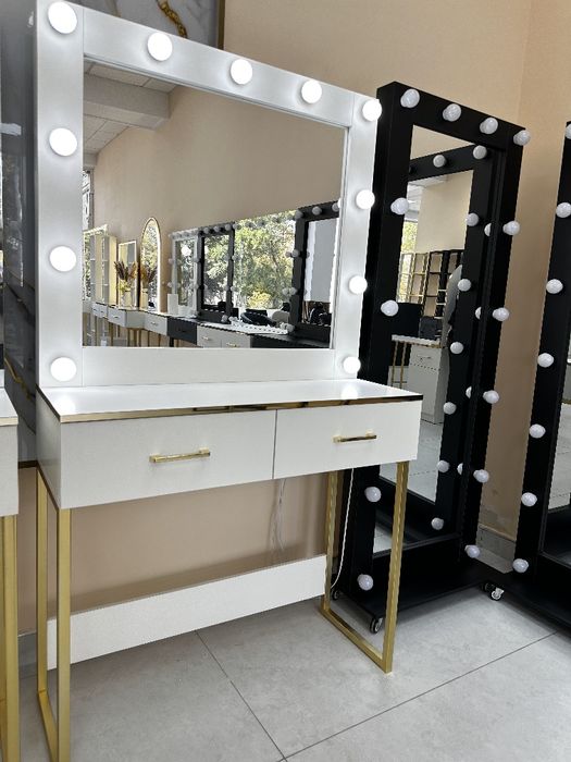 Oina zerkalo salon uchun