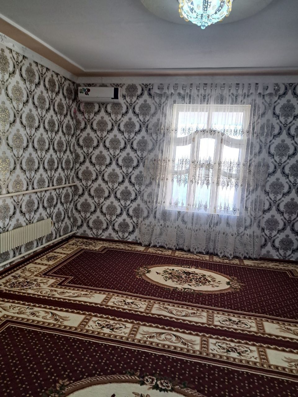Xovli sotiladi  eski shaharda