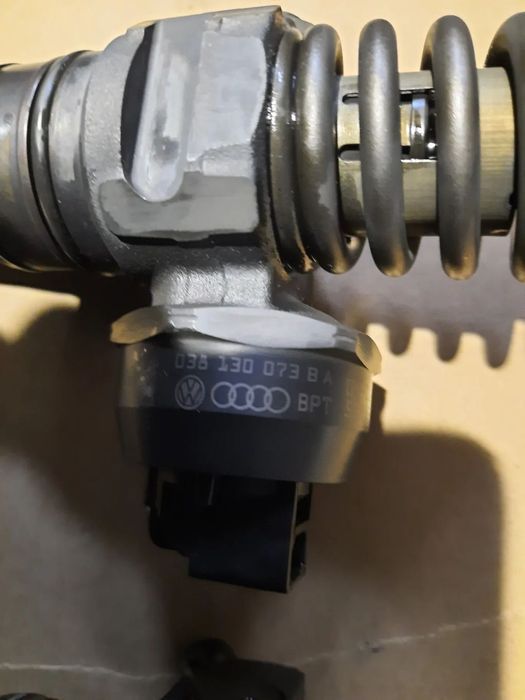 Injectoare injector Volkswagen Passat b5.5 1.9tdi audi a4 b6 1.9tdi co