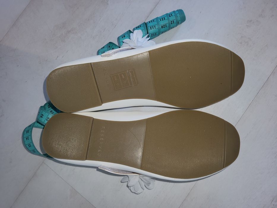 Обувки в бяло номер 36