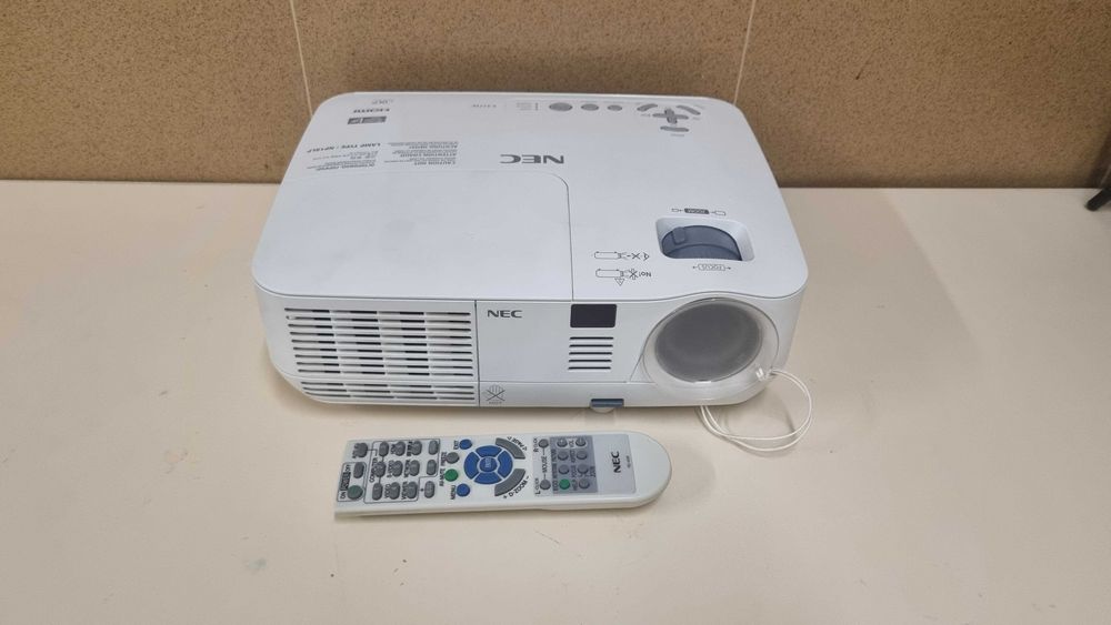 Проектор NEC V311W