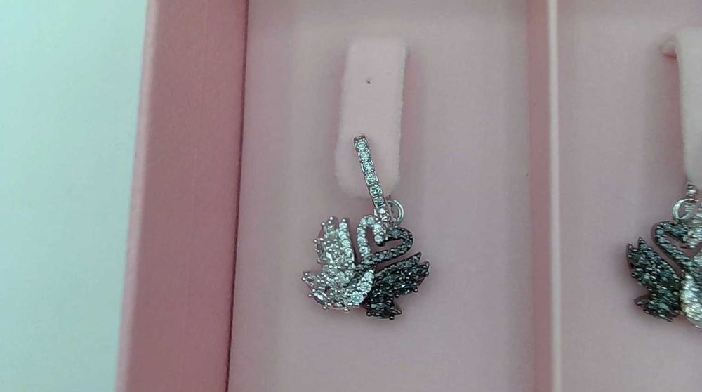 Cercei Swarovski Swan / Lebădă – noi, în cutie