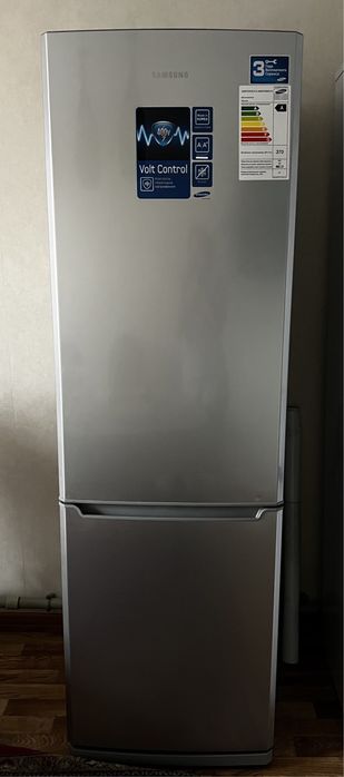 Холодильник Samsung б/у