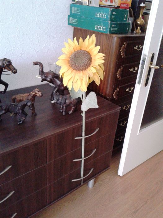 Намален от 58лв-Клон за декорация Луксозен/Слънчоглед Изкуствено цвете