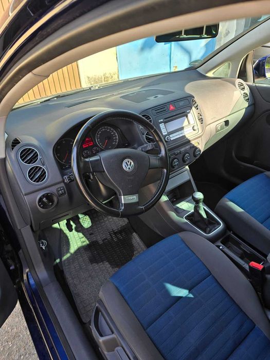 Golf 5 plus tour