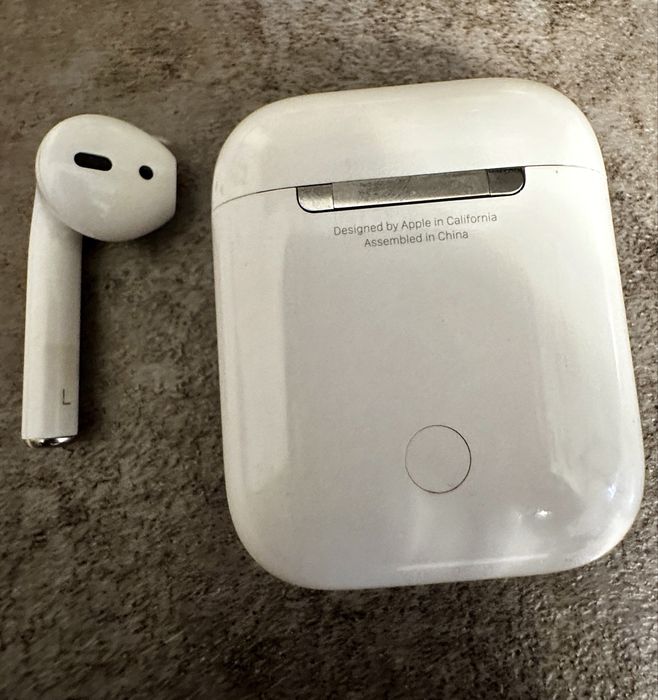 Airpods gen 2 original (doar casca stanga+dock)