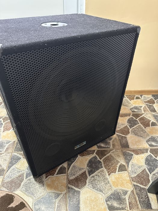 Vand bass activ 18”