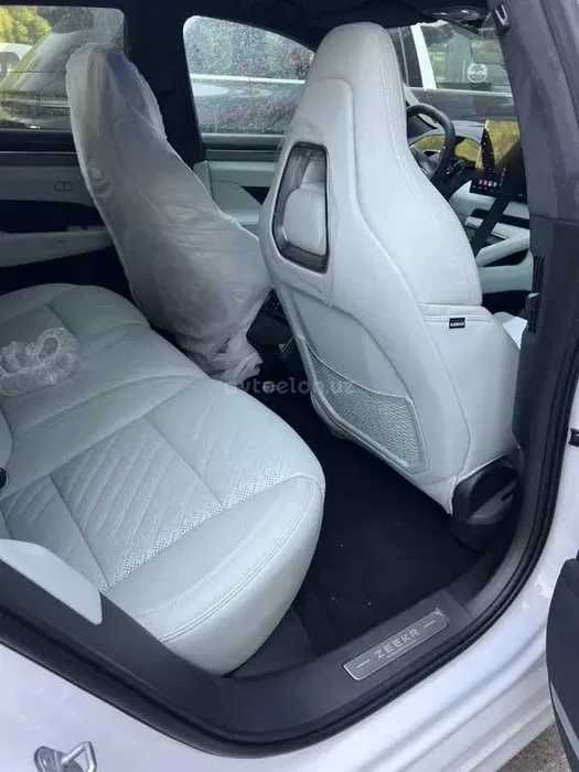 Zeekr 007 100kwh awd