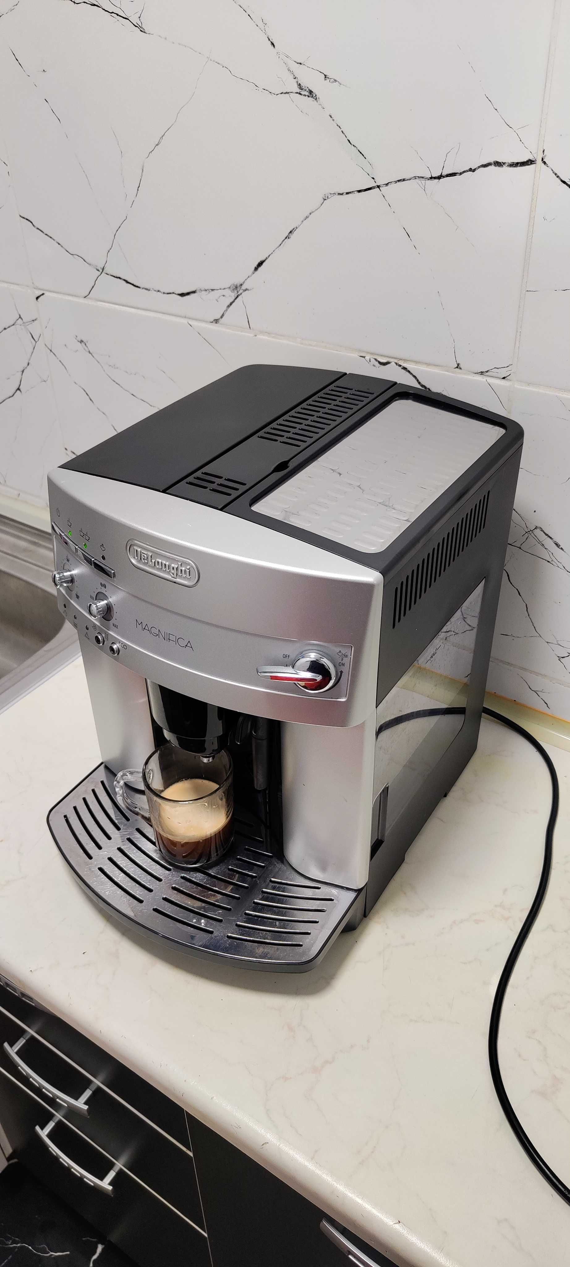 Espressor Automat DeLonghi Magnifica ESAM 3200.S Aparat cu Cafea Boabe