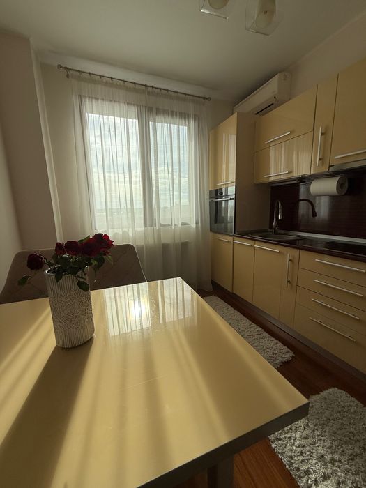 Apartament 2 camere de vanzare in Centrul Orasului