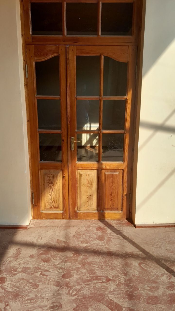 Eshik va romlar sotiladi