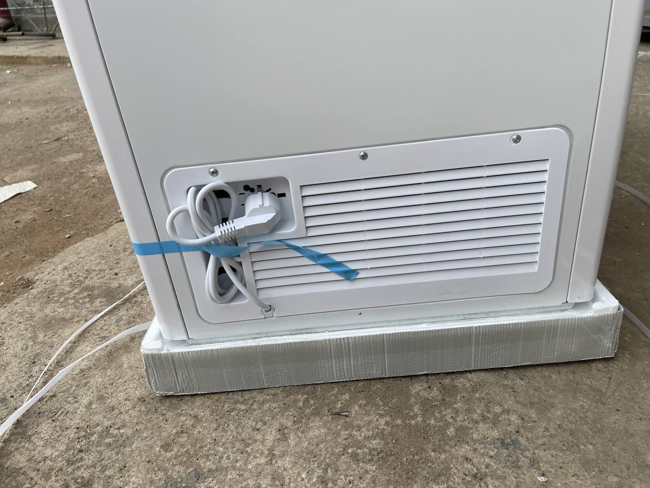 Продаётся морозильники aiwa