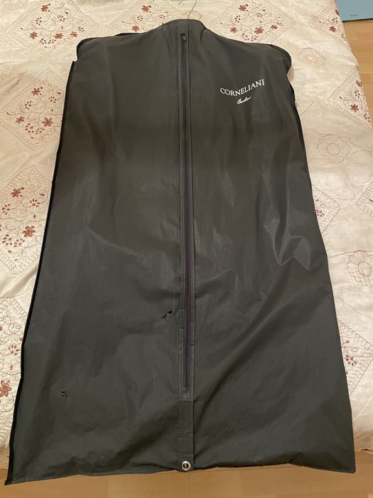Костюм Corneliani