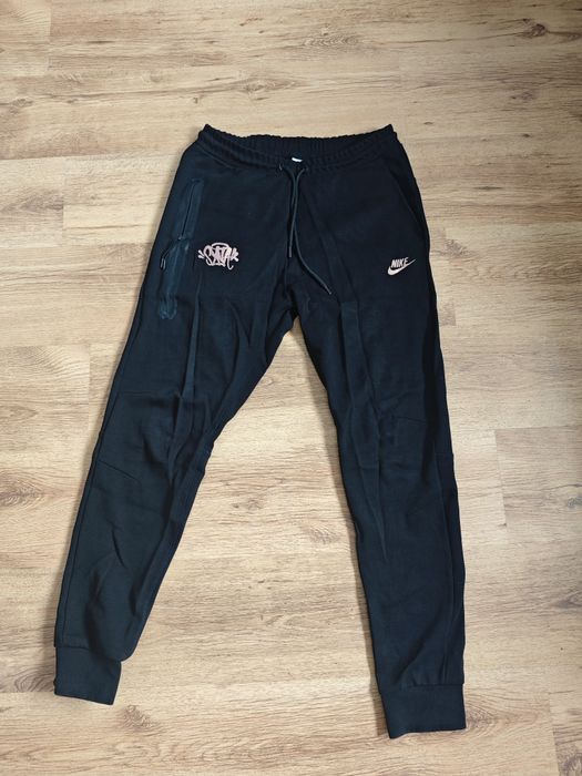 Syna world tech fleece