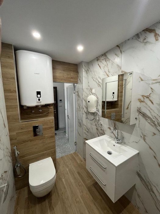 Дава се под наем Тристаен апартамент в Пловдив, Младежки Хълм - 88 кв.м за 750 € - Снимка #4