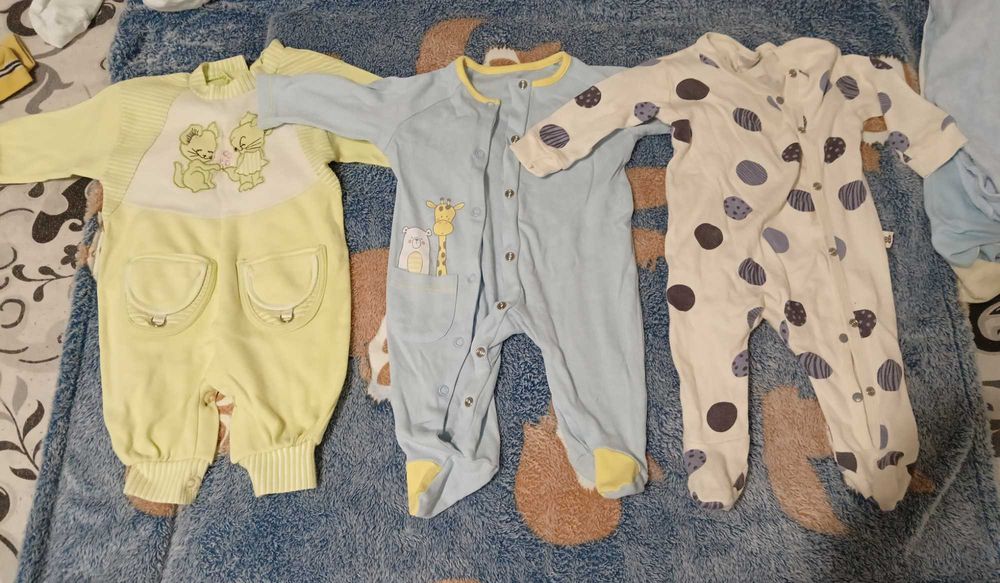 Лот от бебешки дрешки