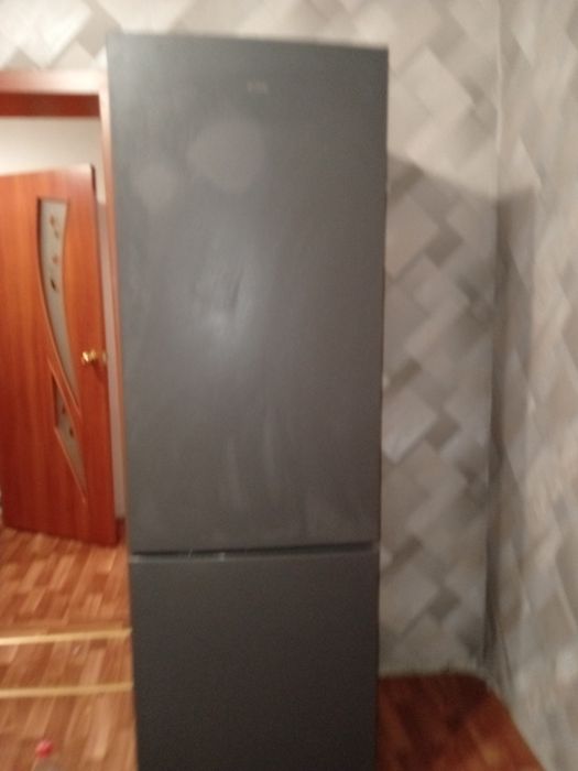 Продам холодильник Бирюса. Высота 1.90