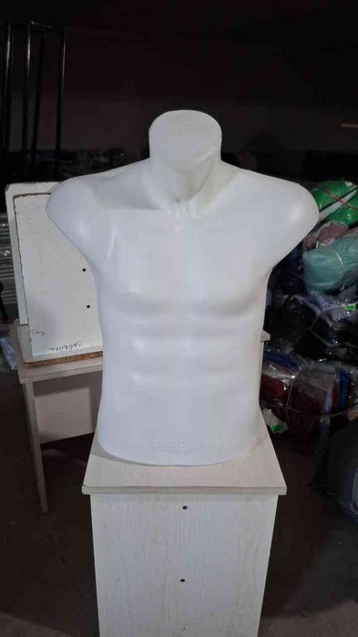 Маникен мужской.