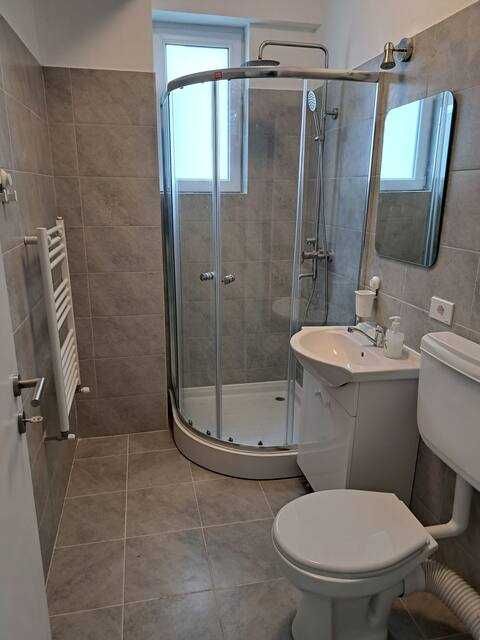 Apartament 3 camere -  84 mp bloc nou + parcare subterana