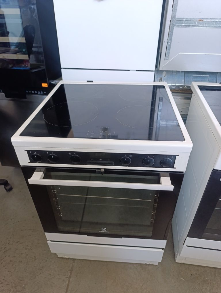 Индукциона Готварска печка Electrolux
