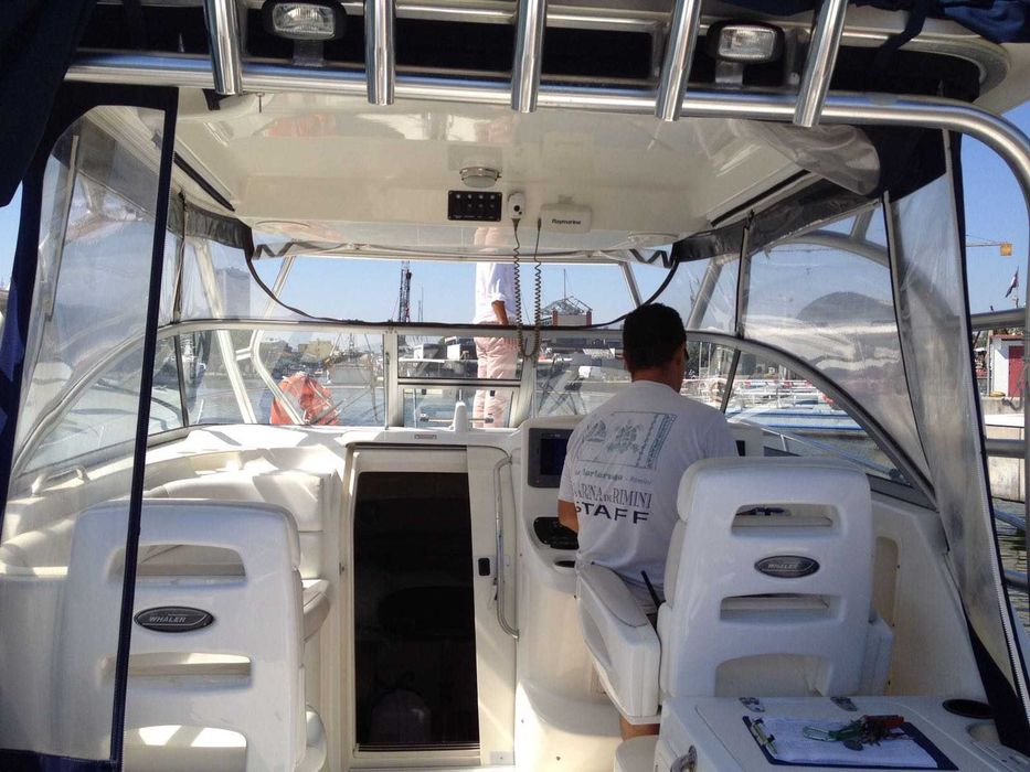 Boston Whaler 305 Conquest –Nescufundabilă, cu 2×300 CP Mercury Verado