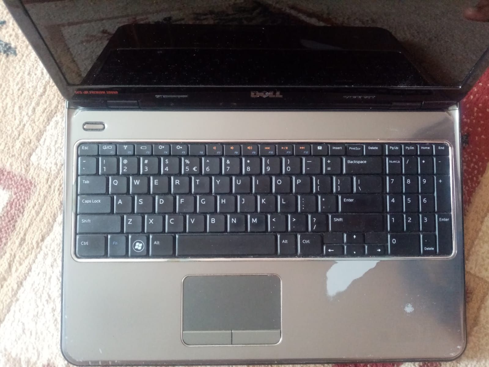 Laptop cu placă dedicata pentru  jocuri DELL