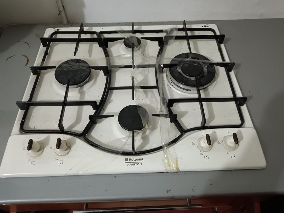 Газовая приставка Аристон с тумбои новая