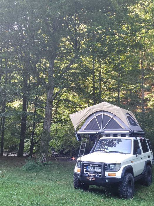 •Toyota Land Cruiser J70 2.5 turbo diesel 4x4 utilitara