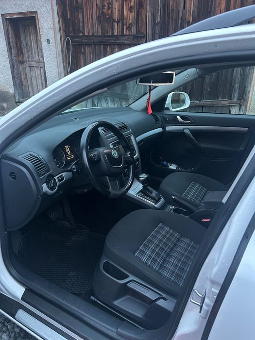 Vand Skoda Octavia 2.0 TDI cutie automata DSG