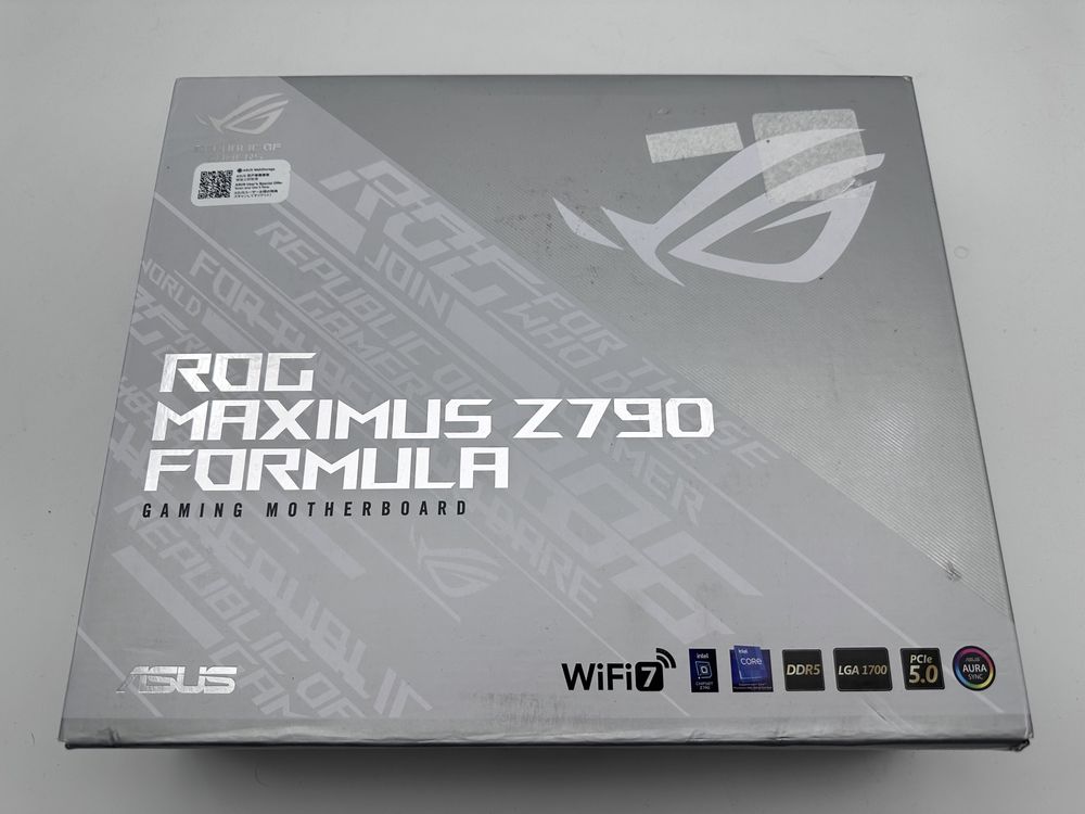 Топовая Материнская Плата Asus ROG Maximus Z790 FORMULA