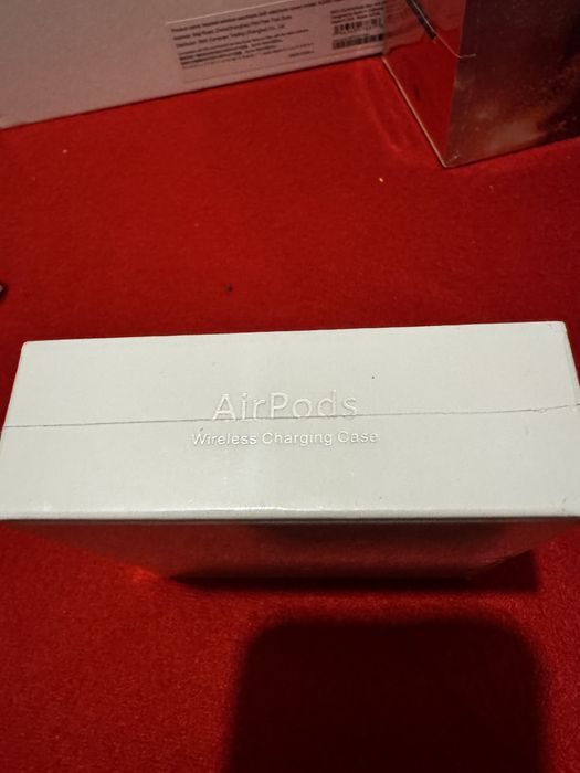 Airpods 2 sigilate.
