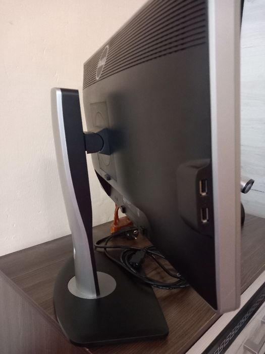 Монитор Dell 23"