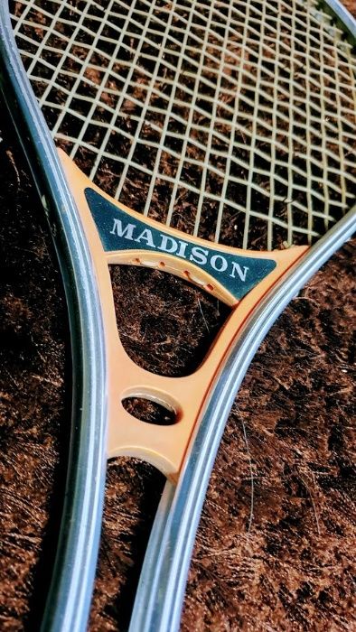 МADISON ракетa за тенис на корт