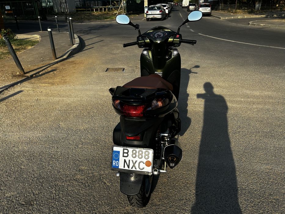 Scuter Honda SH300i 2007, Transmisie Malossi, Toba Akrapovic