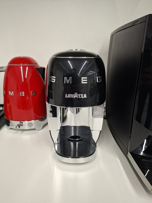 Кафемашина SMEG Lavazza