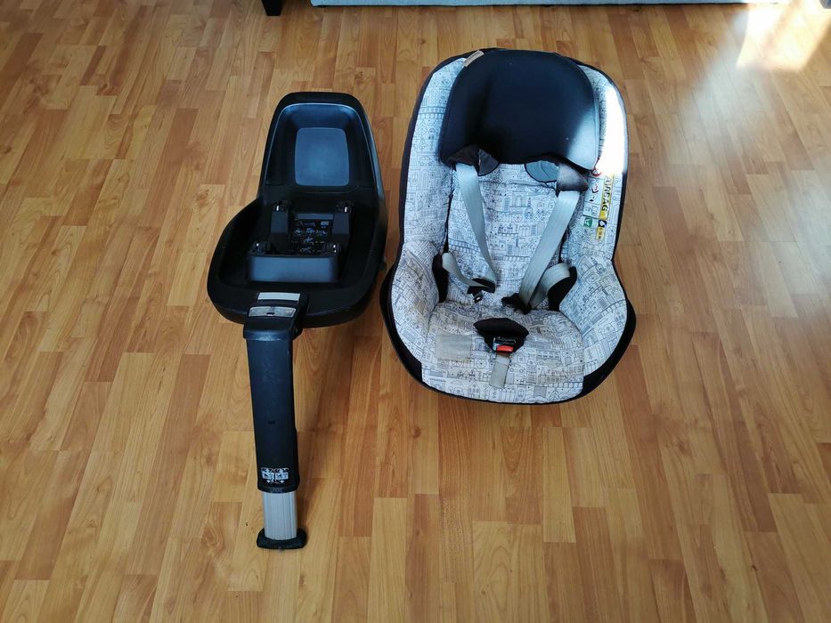 Scaun pentru copii Maxi-Cosi inclusiv statie de baza