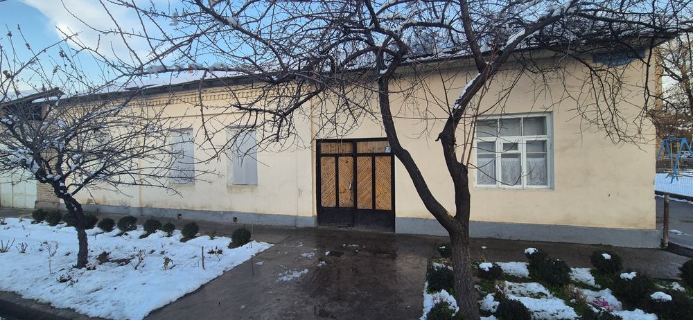 Юнусобод тумани Кулолкургон махалласида торцевой 8 сотих, 7 хона уйи