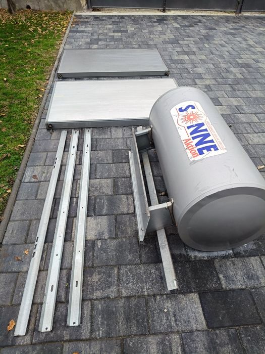 Sitem încălzire solar Sonne Aktion 300 l cu doua panouri solare