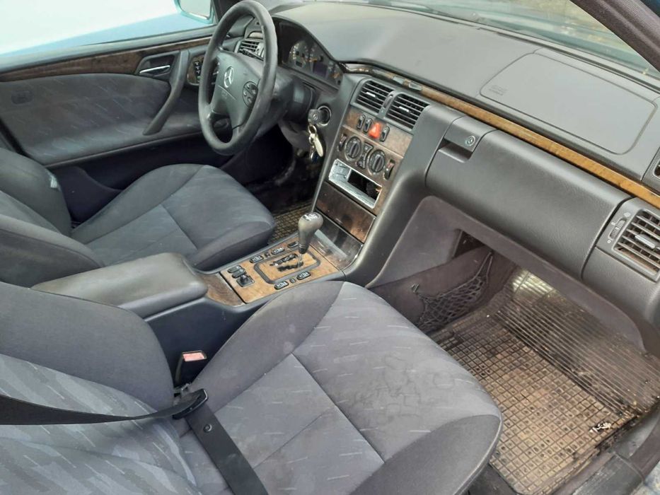 Mercedes 220 cdi 2000 г автомат на части